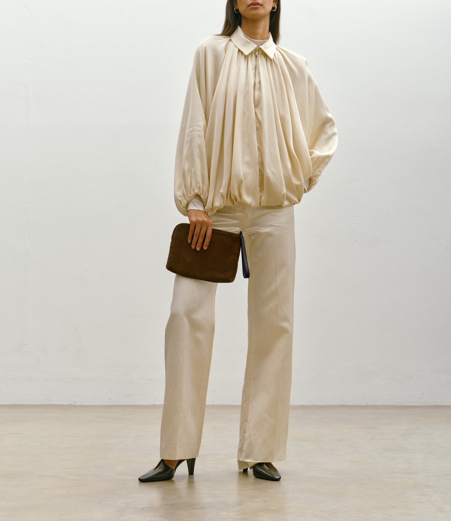 Wristlet Clutch Nubuck Chocolate with Elvis Cacao