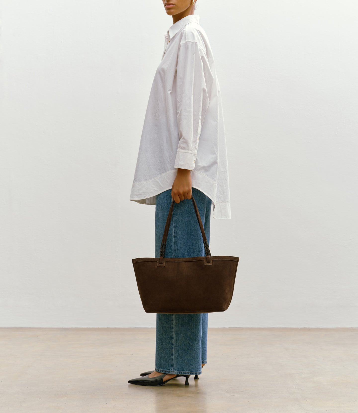 Cala 32 Suede Chocolate