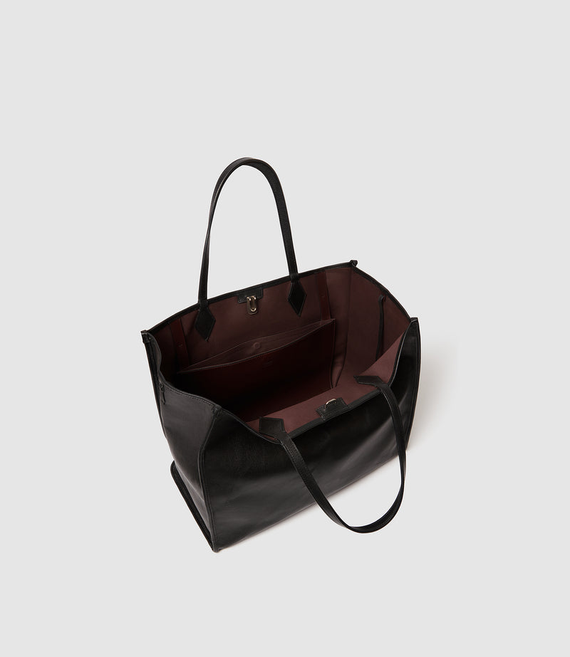 Chameleon 41 Marianne Black