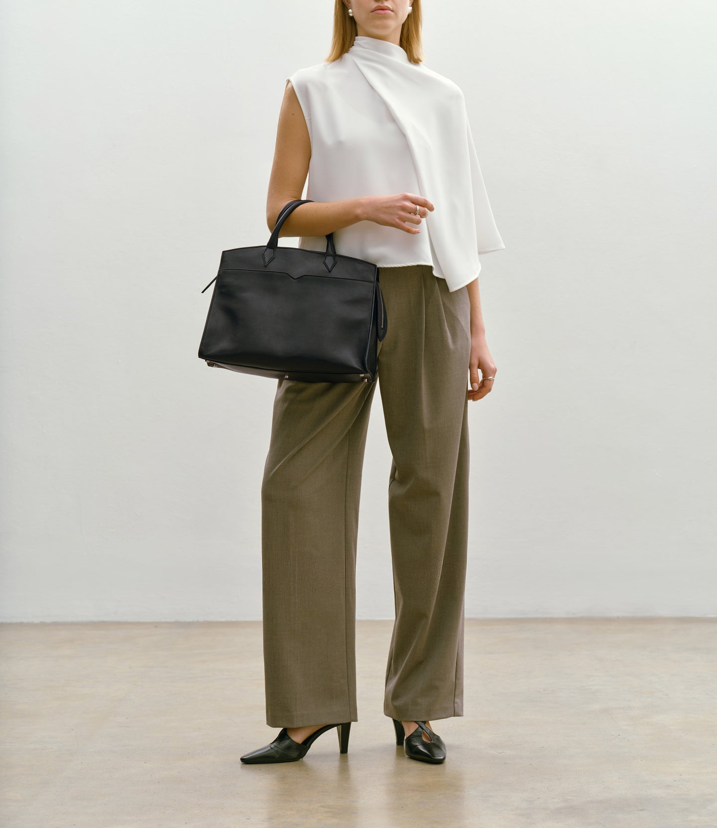 Pendulum 36 Marianne Black