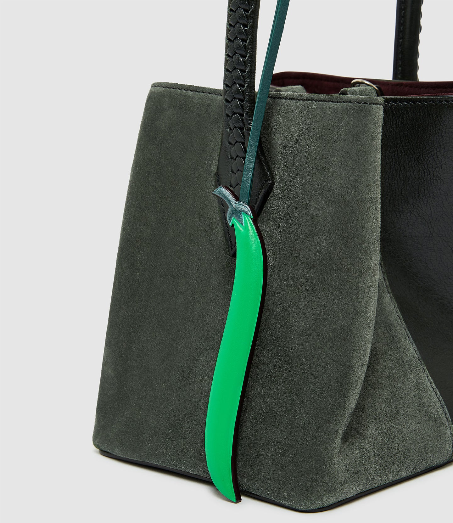 Métier x Gohar World Bean Ornament Smooth Calfskin Green