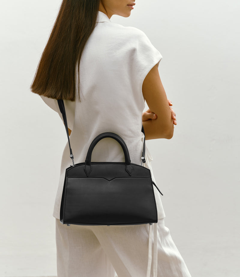 Pendulum 30 Buttery Nappa Black