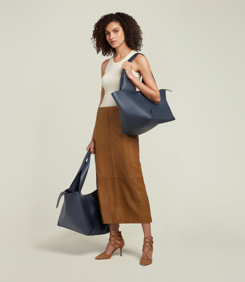 Market Bag Smooth Calfskin Navy