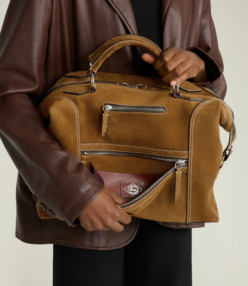 W INDIANA JONES™ Vagabond Messenger Marrakech Suede – Collector’s Edition 3/10